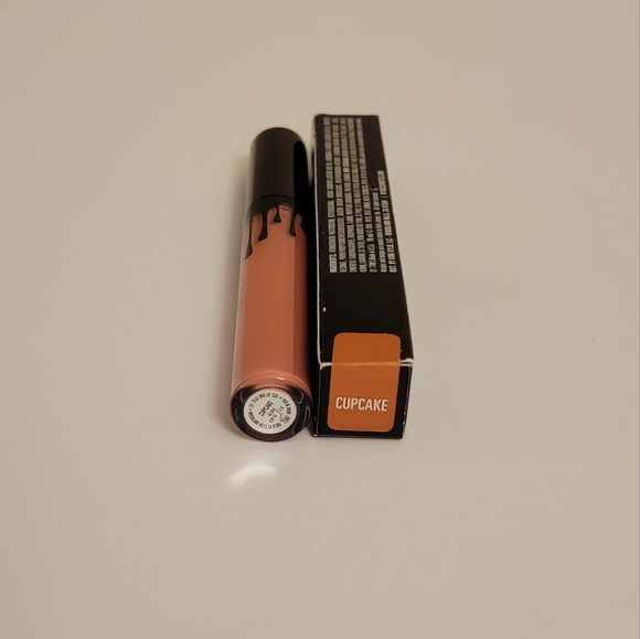 COPY - Kylie Jenner "Cupcake" Gloss - NIB - Picture 2 of 4